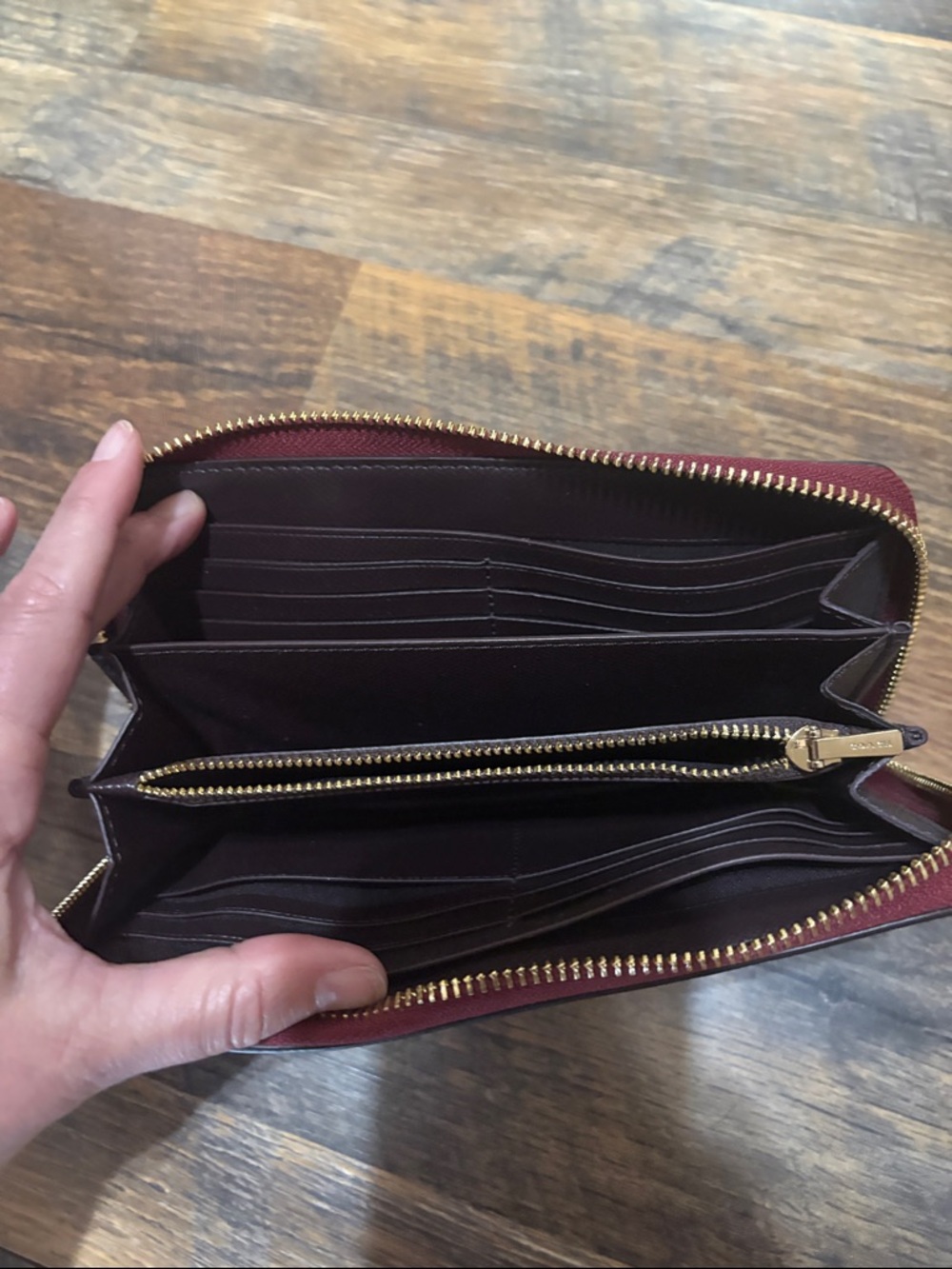 Coach Saffiano Zip Wallet in Burgundy - Picture 4 of 5